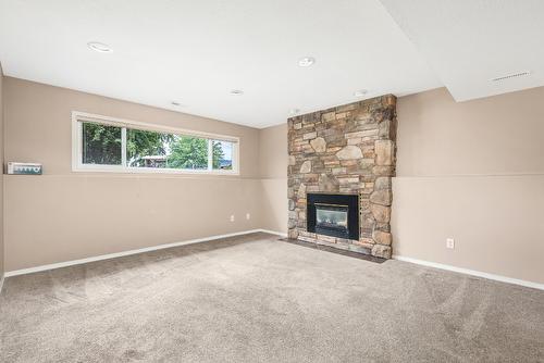 1206 39B Avenue, Vernon, BC - Indoor Photo Showing Living Room With Fireplace