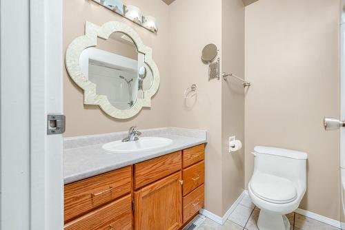 1206 39B Avenue, Vernon, BC - Indoor Photo Showing Bathroom