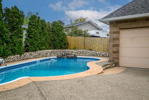 1206 39B Avenue, Vernon, BC - Outdoor With In Ground Pool