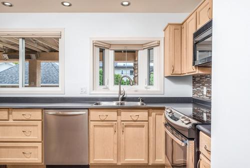 1206 39B Avenue, Vernon, BC - Indoor Photo Showing Kitchen With Double Sink