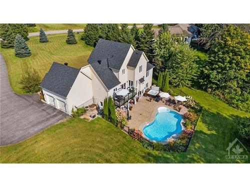 112 Lady Lochead Lane, Carp, ON 