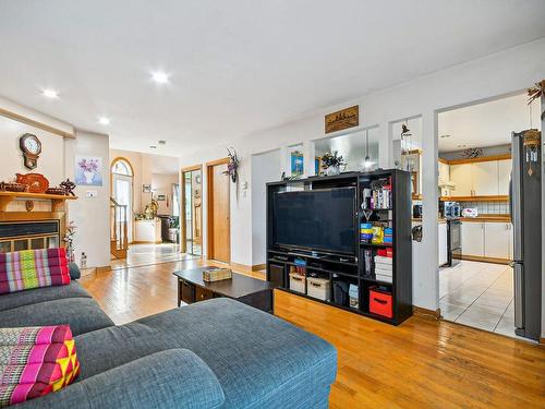 Salon - 1701 36E Avenue, Montréal (Rivière-Des-Prairies/Pointe-Aux-Trembles), QC - Indoor Photo Showing Living Room