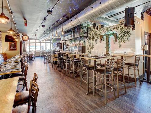 Restaurant - 800  - 804 Rue De L'Église, Montréal (Verdun/Île-Des-Soeurs), QC - Indoor Photo Showing Dining Room