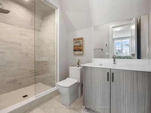 32 Little Celeste Crt, Vaughan, ON - Indoor Photo Showing Bathroom