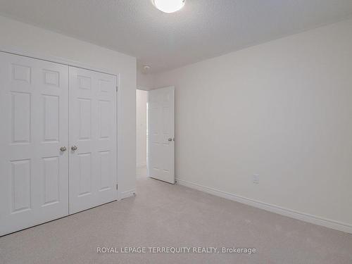 3915 Koenig Rd, Burlington, ON - Indoor Photo Showing Other Room