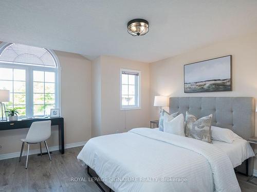 20 Rachlin Dr, Halton Hills, ON - Indoor Photo Showing Bedroom