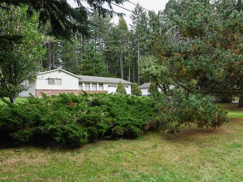 840 Simba Rd, Comox, BC 