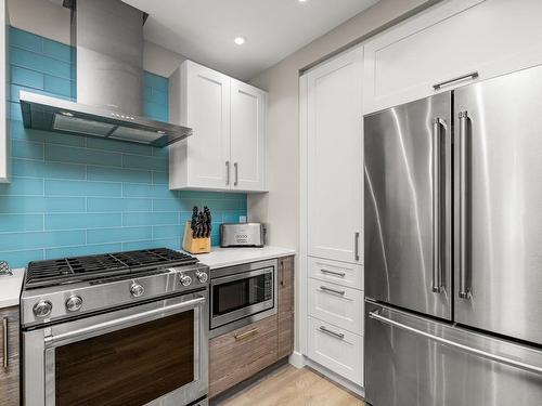 308-1820 Maple Ave South, Sooke, BC - Indoor Photo Showing Kitchen