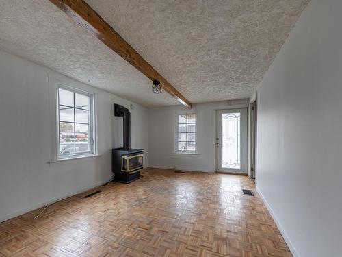 Living room - 525 Boul. D'Iberville, Saint-Jean-Sur-Richelieu, QC - Indoor With Fireplace