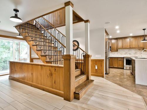 Staircase - 1408Z Rue Laplante, Saint-Valérien-De-Milton, QC - Indoor Photo Showing Kitchen