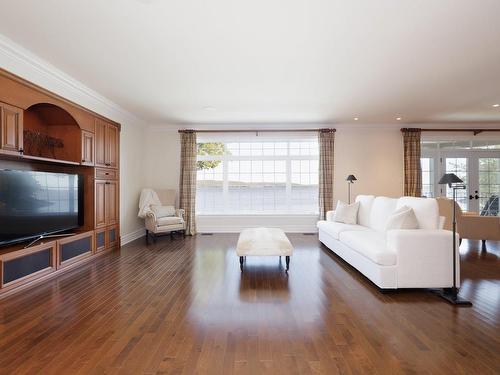 Family room - 58 Rue Main, Hudson, QC - Indoor Photo Showing Living Room