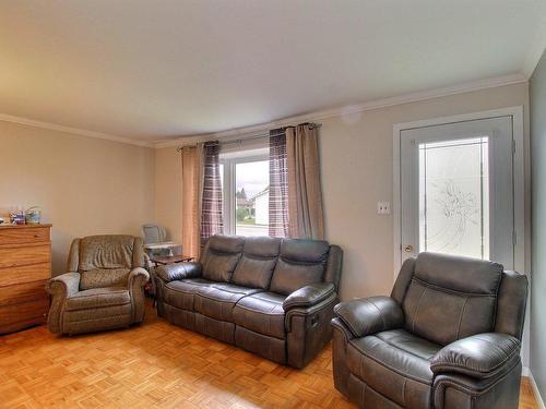 Living room - 134 Rue Dorion, Val-D'Or, QC - Indoor Photo Showing Living Room