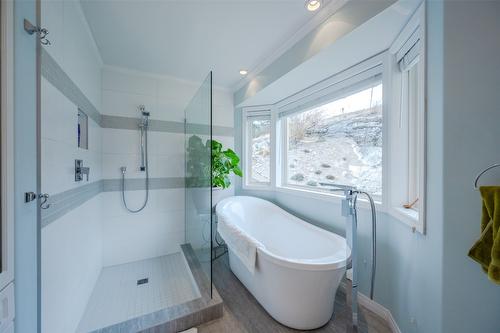 1380 Smethurst Road, Naramata, BC - Indoor Photo Showing Bathroom