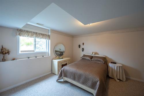 1380 Smethurst Road, Naramata, BC - Indoor Photo Showing Bedroom