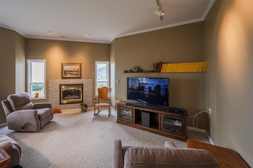 1380 Smethurst Road, Naramata, BC - Indoor Photo Showing Living Room With Fireplace