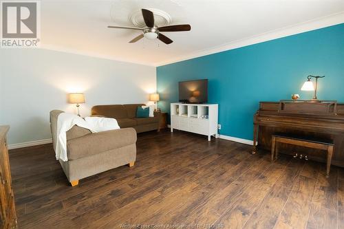 1102 Second Concession Road North, Amherstburg, ON - Indoor Photo Showing Bedroom