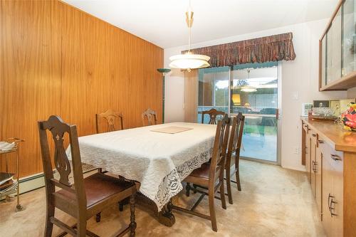 781 Wardlaw Avenue, Kelowna, BC - Indoor Photo Showing Dining Room