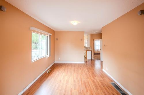 6546 Hollow Street, Oliver, BC - Indoor Photo Showing Other Room