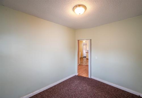 6546 Hollow Street, Oliver, BC - Indoor Photo Showing Other Room