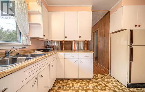 416 King Street, Whitby (Downtown Whitby), ON - Indoor Photo Showing Kitchen With Double Sink