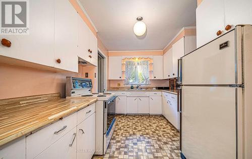 416 King Street, Whitby (Downtown Whitby), ON - Indoor Photo Showing Kitchen