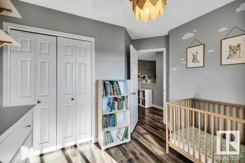 7637 Schmid Cr Nw, Edmonton, AB - Indoor Photo Showing Bedroom