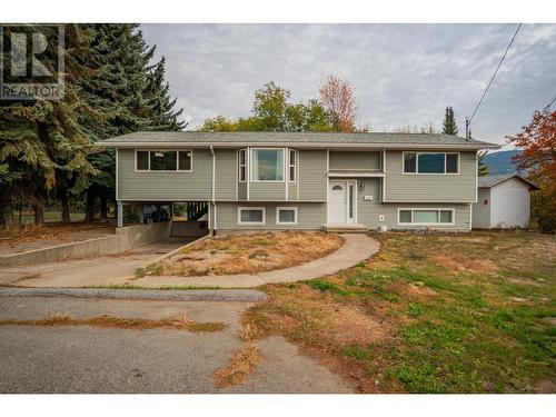 304 Beresford Road, Castlegar, BC - Outdoor With Facade