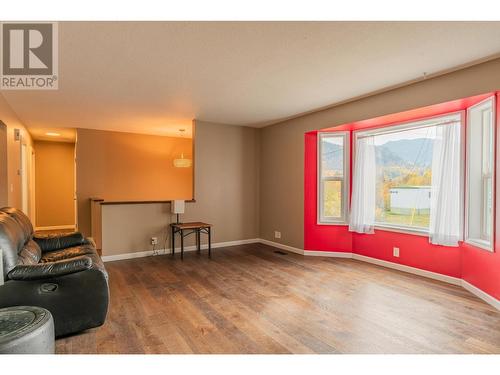 304 Beresford Road, Castlegar, BC - Indoor Photo Showing Other Room