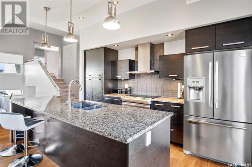 835 Sauer Lane, Saskatoon, SK - Indoor Photo Showing Kitchen With Stainless Steel Kitchen With Double Sink With Upgraded Kitchen