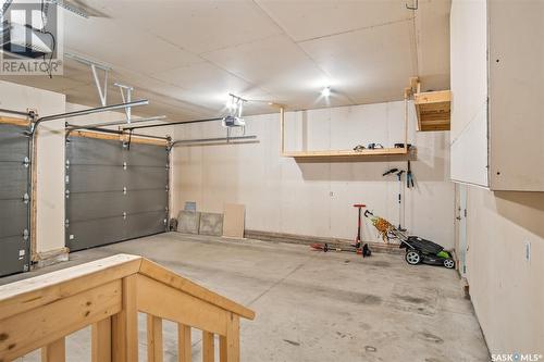 835 Sauer Lane, Saskatoon, SK - Indoor Photo Showing Garage