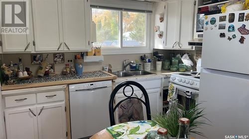 43 5Th Street Se, Preeceville, SK - Indoor Photo Showing Kitchen With Double Sink