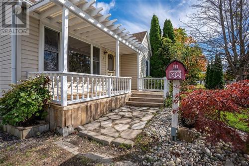 218 Sandys Street, Chatham, ON - Outdoor With Deck Patio Veranda