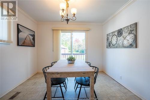 218 Sandys Street, Chatham, ON - Indoor Photo Showing Dining Room