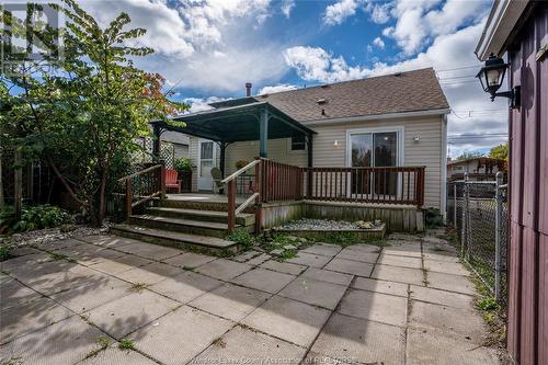 218 Sandys Street, Chatham, ON - Outdoor With Deck Patio Veranda