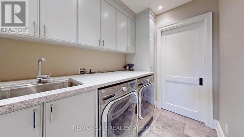 191 Dew Street, King, ON - Indoor Photo Showing Laundry Room