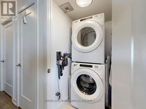 3009 - 225 Village Green Square, Toronto, ON - Indoor Photo Showing Laundry Room