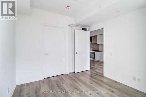 3006 - 1000 Portage Parkway, Vaughan, ON - Indoor Photo Showing Other Room