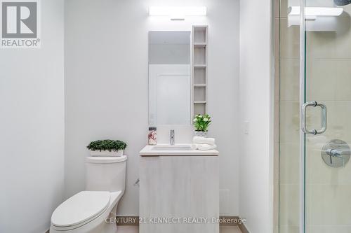 3006 - 1000 Portage Parkway, Vaughan, ON - Indoor Photo Showing Bathroom