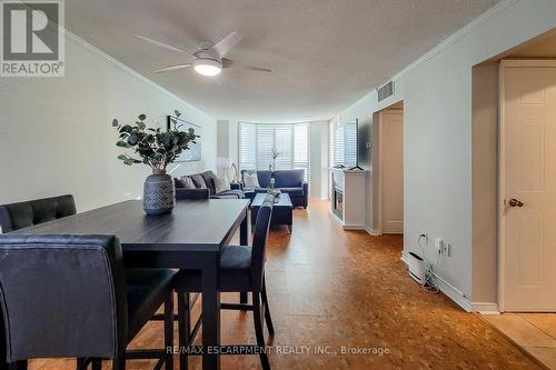 108 - 1225 North Shore Boulevard, Burlington, ON - Indoor Photo Showing Dining Room