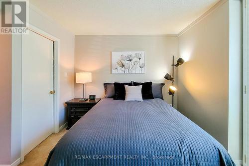 108 - 1225 North Shore Boulevard, Burlington, ON - Indoor Photo Showing Bedroom