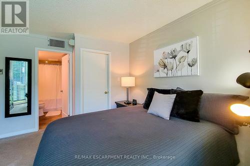 108 - 1225 North Shore Boulevard, Burlington, ON - Indoor Photo Showing Bedroom