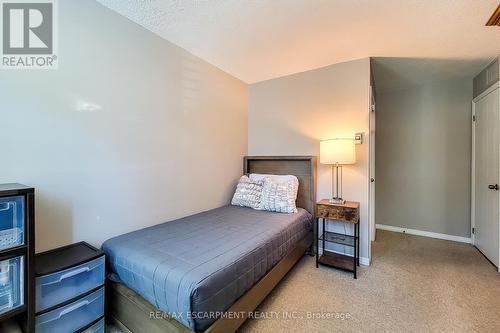 108 - 1225 North Shore Boulevard, Burlington, ON - Indoor Photo Showing Bedroom