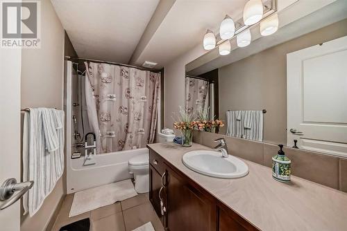 182 Cranarch Place Se, Calgary, AB - Indoor Photo Showing Bathroom