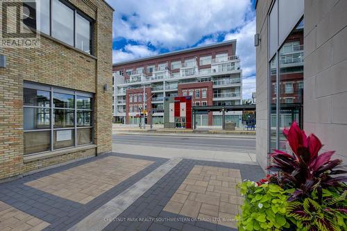 908 - 191 King Street S, Waterloo, ON - Outdoor