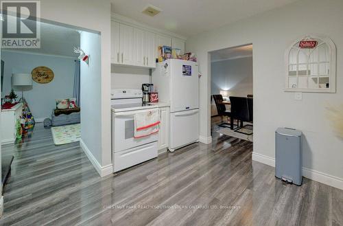 184 Gatewood Road, Kitchener, ON - Indoor Photo Showing Kitchen