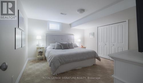 103 Hoggard Court, Blue Mountains, ON - Indoor Photo Showing Bedroom