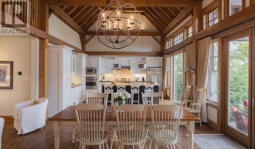 103 Hoggard Court, Blue Mountains, ON - Indoor Photo Showing Dining Room