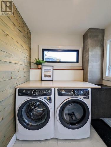 29 Hurst Avenue, Kitchener, ON - Indoor Photo Showing Laundry Room