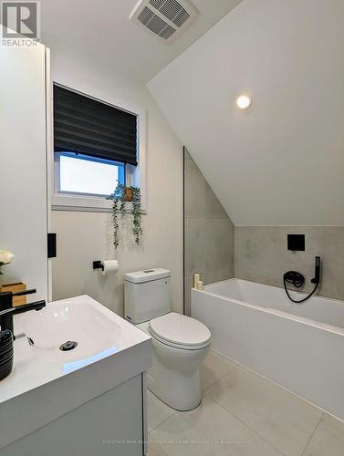 29 Hurst Avenue, Kitchener, ON - Indoor Photo Showing Bathroom