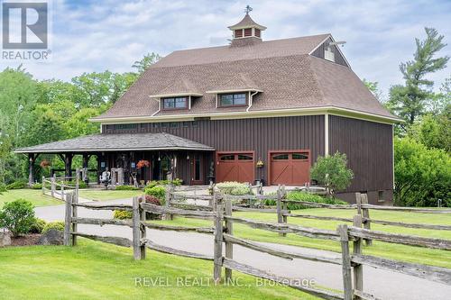 3111 Faywell Road, Pelham, ON - Outdoor With Deck Patio Veranda